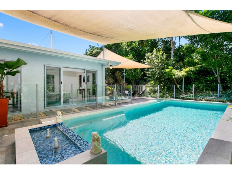 34 Lagoon Drive, Trinity Beach QLD 4879