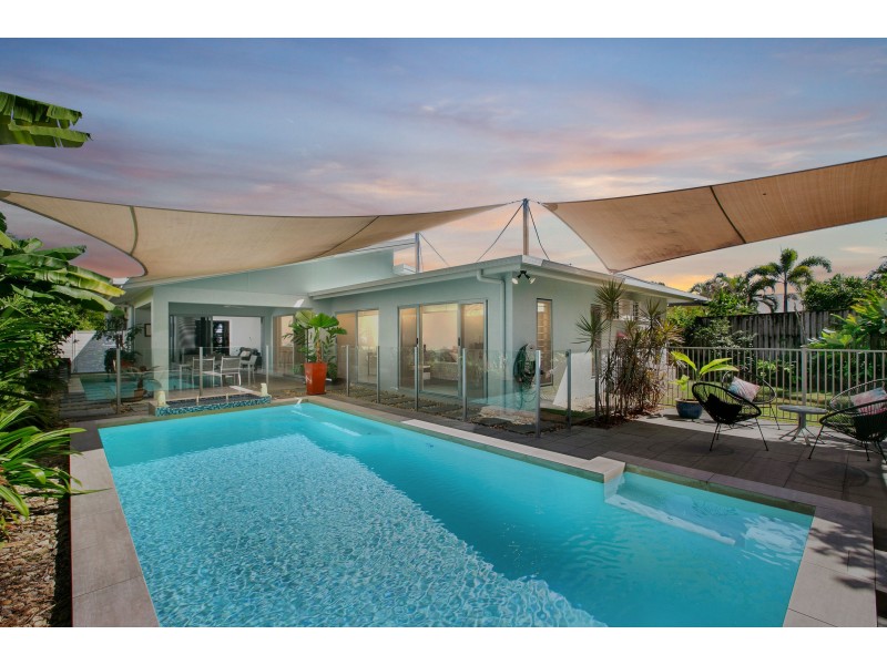 34 Lagoon Drive, Trinity Beach QLD 4879