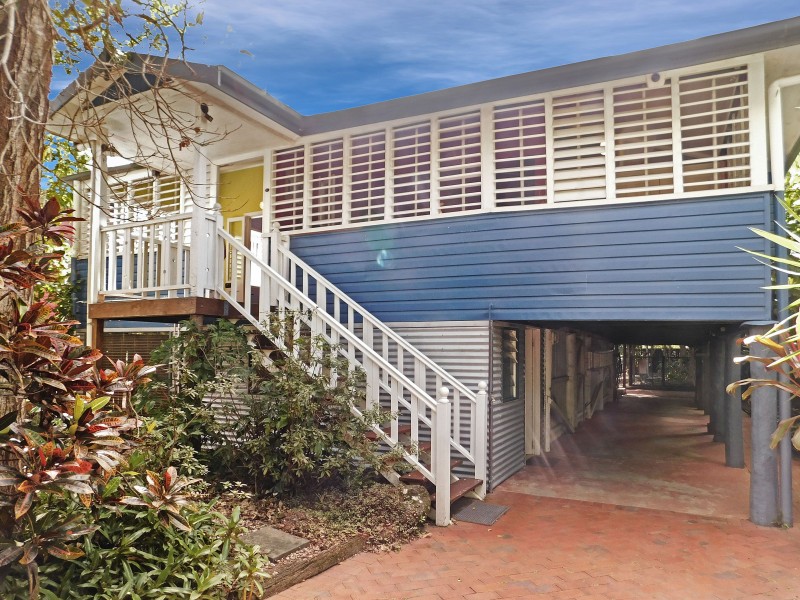 4 Cairns Street, Cairns North QLD 4870