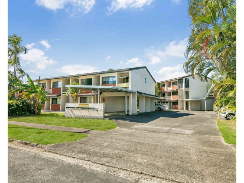 12/5 Fisk Street, Westcourt QLD 4870
