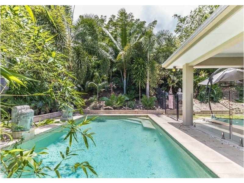 31 Aurelia Road, Palm Cove QLD 4879
