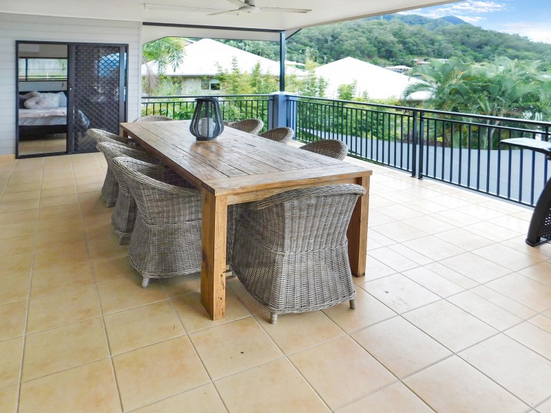 17 Guthrie Close, Bentley Park QLD 4869