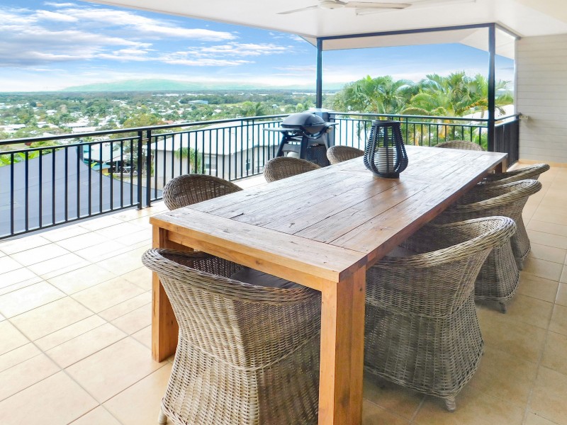 17 Guthrie Close, Bentley Park QLD 4869