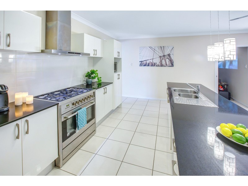 17 Tyenna Close, Bentley Park QLD 4869