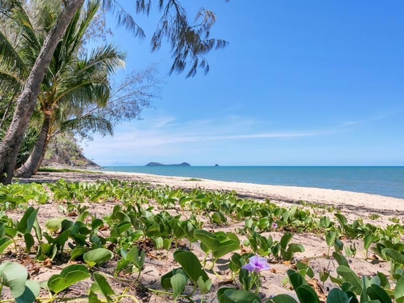 1 Beachfront Ave, Trinity Beach QLD 4879