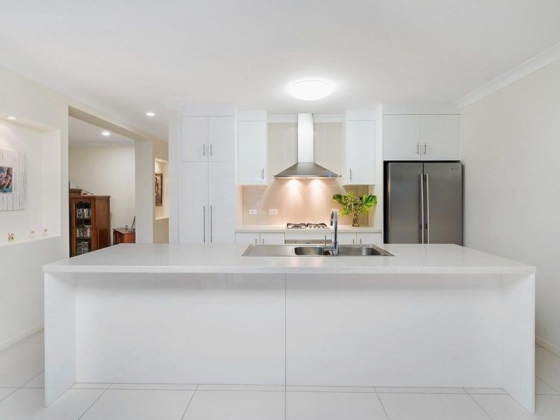 1 Beachfront Ave, Trinity Beach QLD 4879