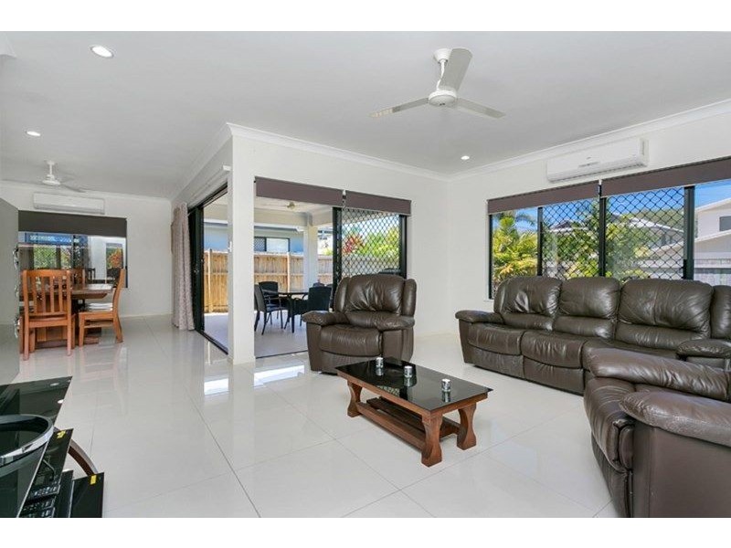 1 Beachfront Ave, Trinity Beach QLD 4879