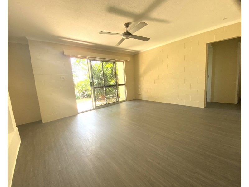 2/20 Girralong Street, Woree QLD 4868