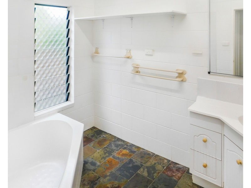1/35 Poolwood Road, Kewarra Beach QLD 4879