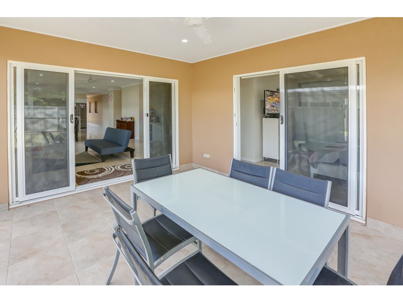 52 Seaways St, Trinity Beach QLD 4879