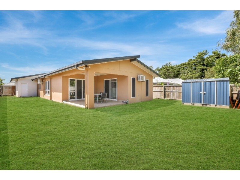 52 Seaways St, Trinity Beach QLD 4879
