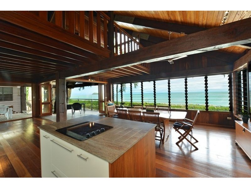 9 Arlington Esp, Clifton Beach QLD 4879