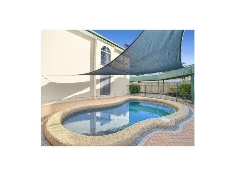 1/5 Balaclava Road, Earlville QLD 4870