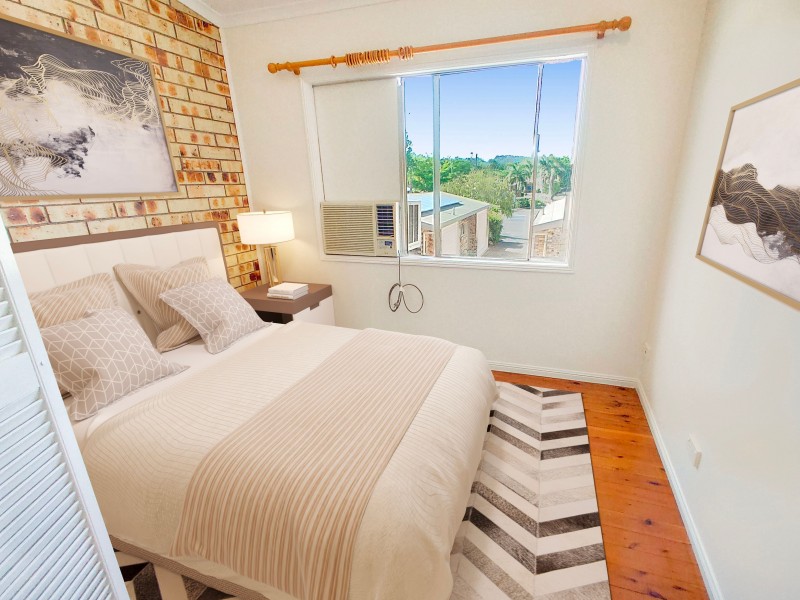 2/11 Moody Street, Manunda QLD 4870