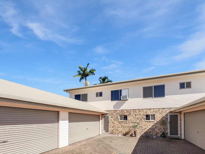 2/11 Moody Street, Manunda QLD 4870