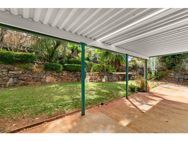 12 Bremner Street, Mooroobool QLD 4870