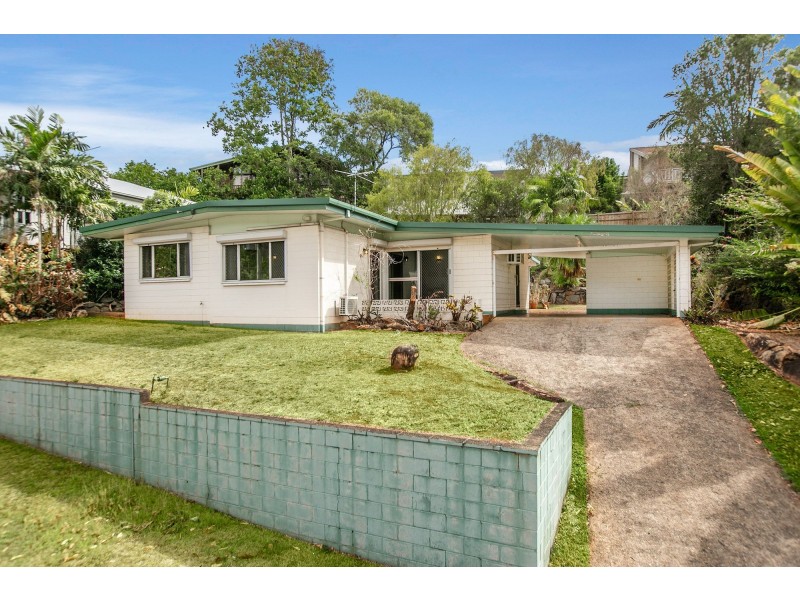 12 Bremner Street, Mooroobool QLD 4870