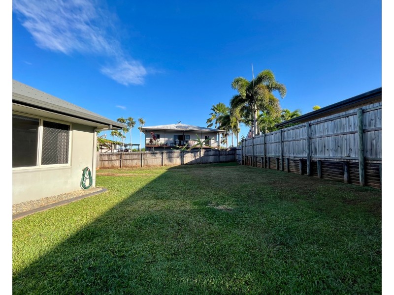 17 Elphinstone Street, Kanimbla QLD 4870