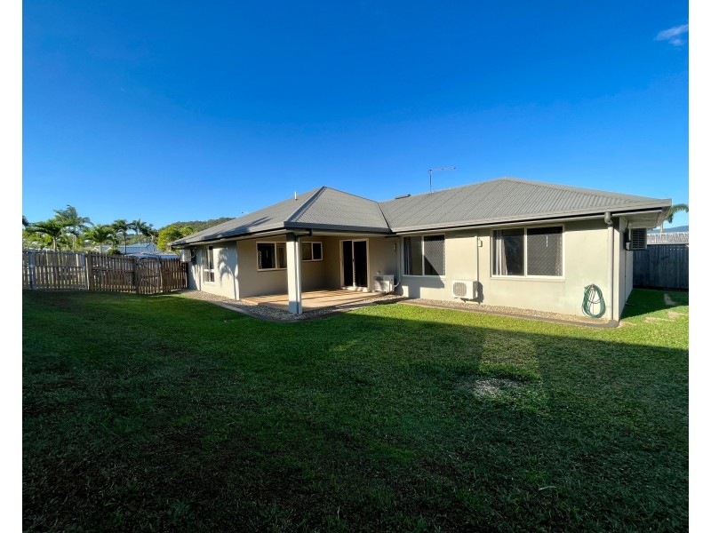17 Elphinstone Street, Kanimbla QLD 4870