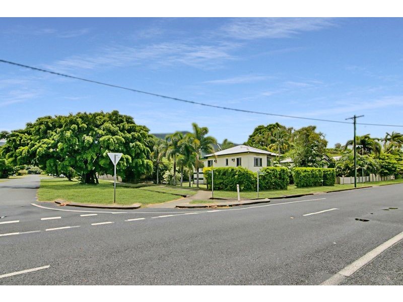 69 Hayward Street, Mooroobool QLD 4870