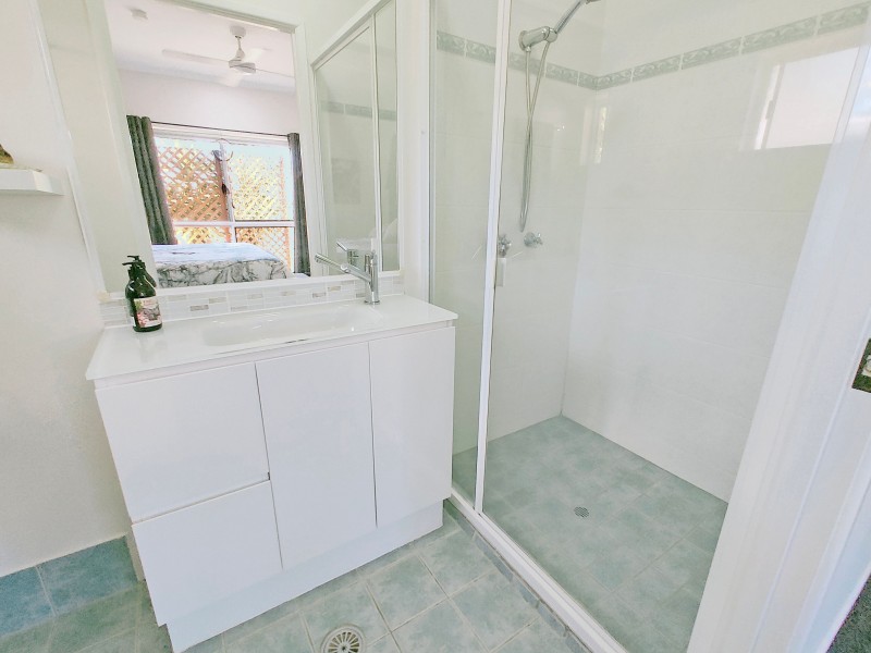 9 Krakatoa Court, Smithfield QLD 4878