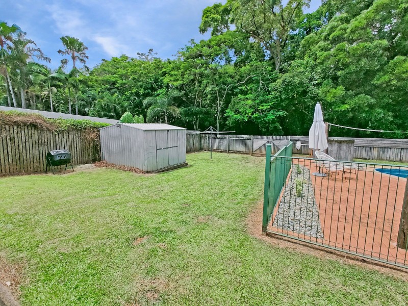 9 Krakatoa Court, Smithfield QLD 4878