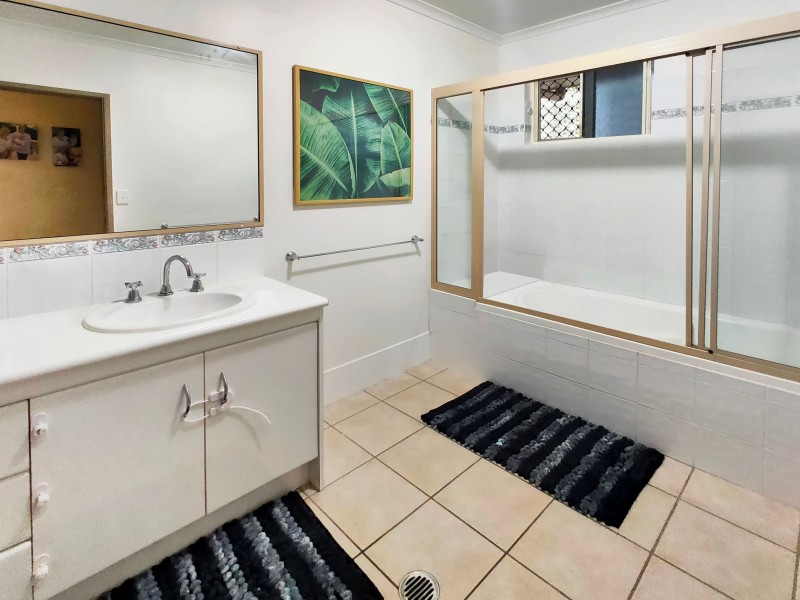 1/60 Cedar Road, Palm Cove QLD 4879