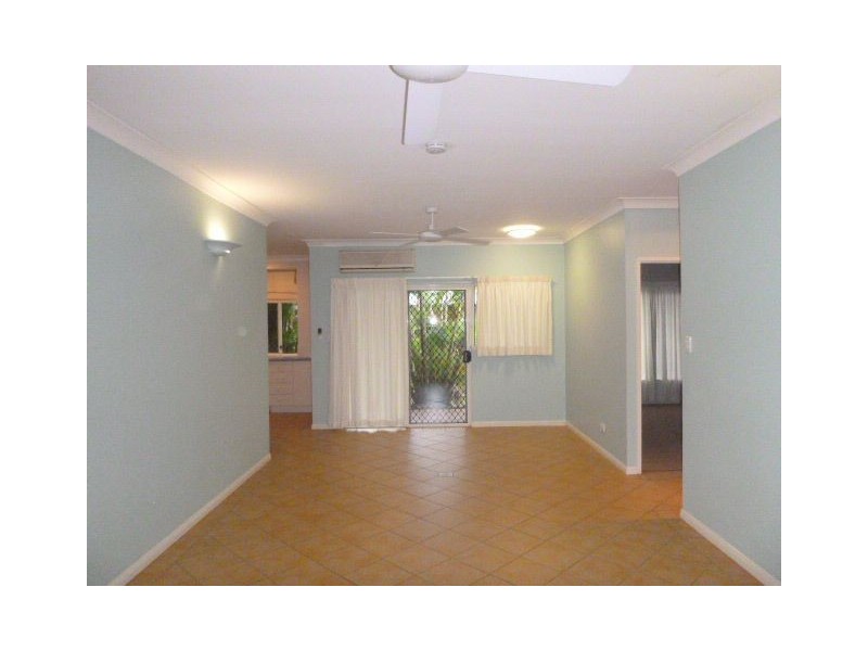 7/6-10 Hedley Close, Redlynch QLD 4870