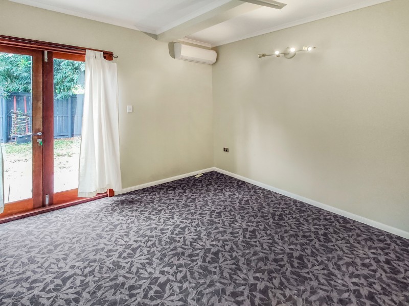 2 Hickory Street, Holloways Beach QLD 4878