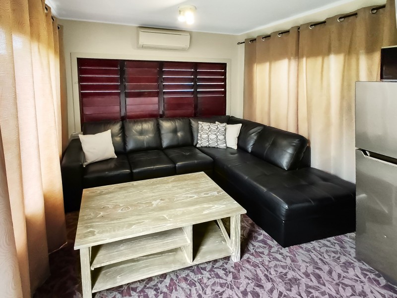 2 Hickory Street, Holloways Beach QLD 4878