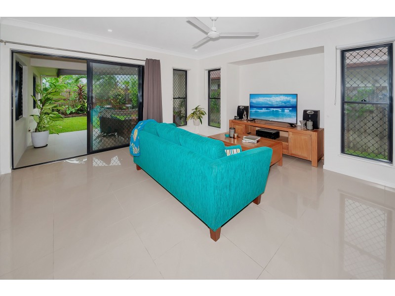 12 Singleton Close, Smithfield QLD 4878