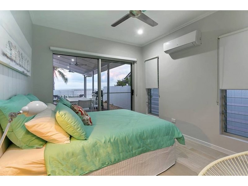 143 O’Shea Esplanade, Machans Beach QLD 4878