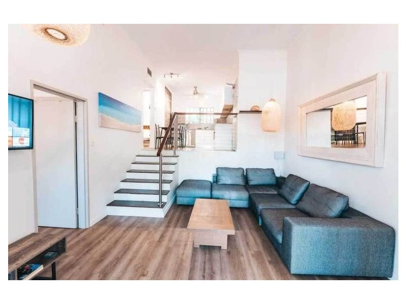 2/208 Grafton Street, Cairns North QLD 4870