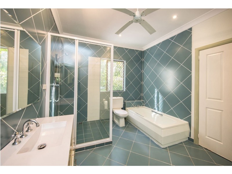 41 Satellite Street, Clifton Beach QLD 4879