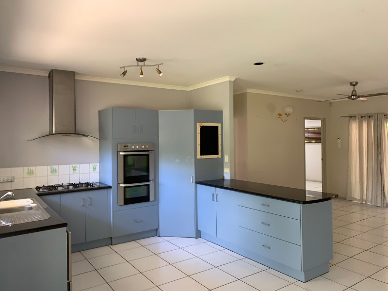 4 Wallum Close, Holloways Beach QLD 4878