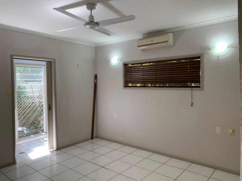 4 Wallum Close, Holloways Beach QLD 4878