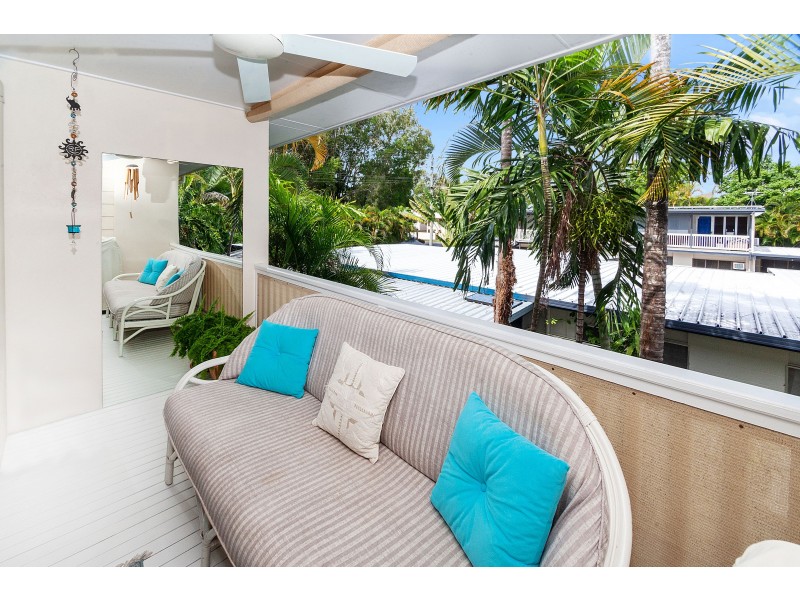 2/13 Amphora Street, Palm Cove QLD 4879