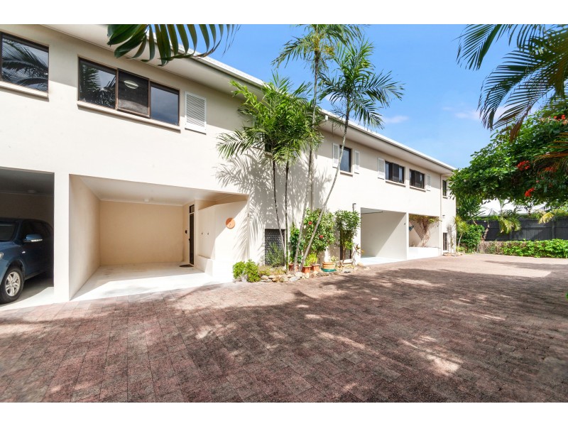2/13 Amphora Street, Palm Cove QLD 4879