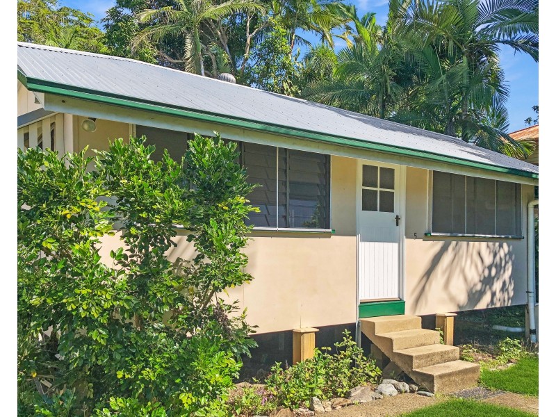 5 Fleming Street, Edge Hill QLD 4870