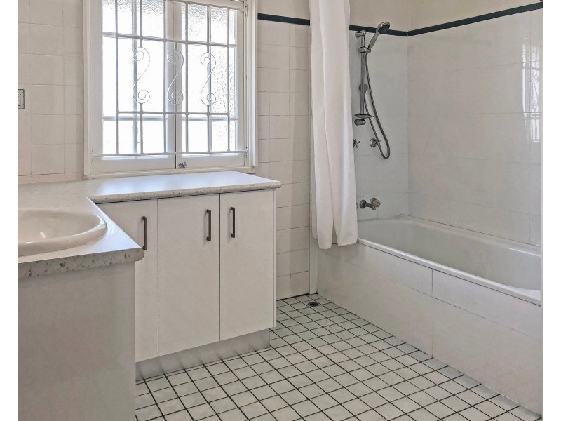 5 Fleming Street, Edge Hill QLD 4870