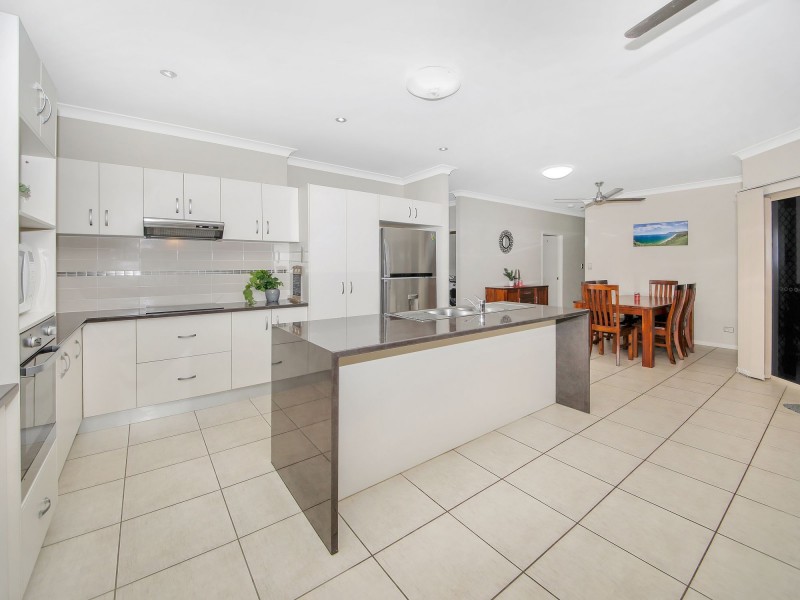 10 Greenvale Close, Smithfield QLD 4878