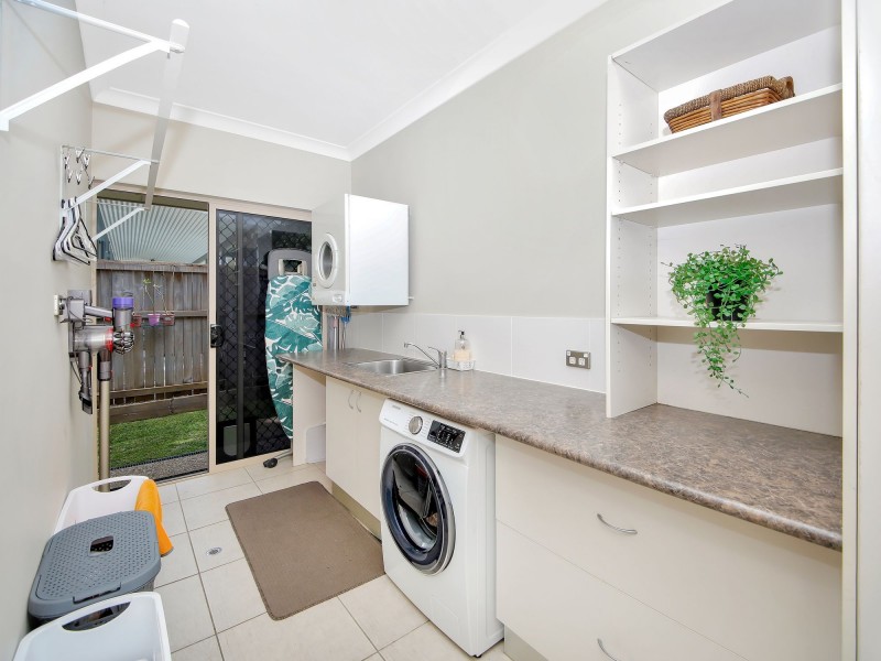 10 Greenvale Close, Smithfield QLD 4878