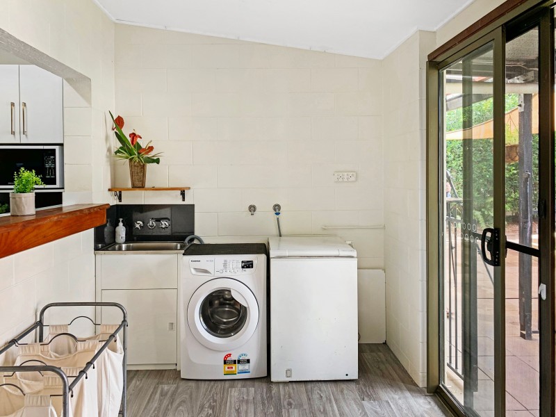 5 Caribbean Street, Holloways Beach QLD 4878