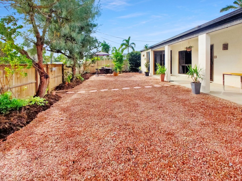 5 Caribbean Street, Holloways Beach QLD 4878