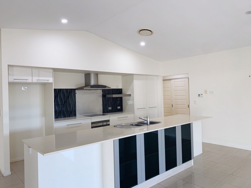 7 Hockey Avenue, Smithfield QLD 4878