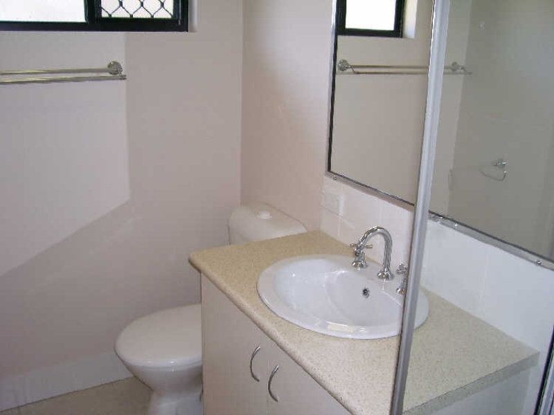 7 Cliffdale Street, Bentley Park QLD 4869