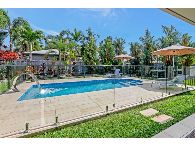 9 Como Close, Kewarra Beach QLD 4879
