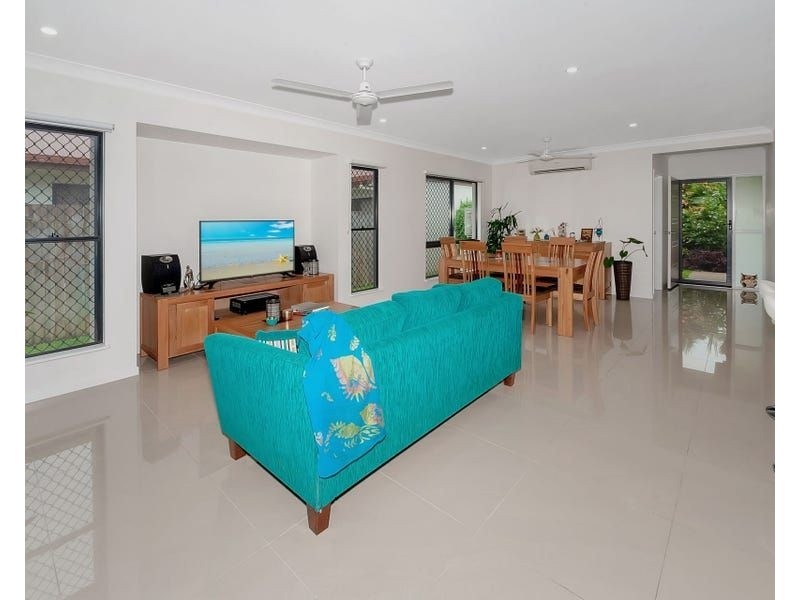 12 Singleton Close, Smithfield QLD 4878