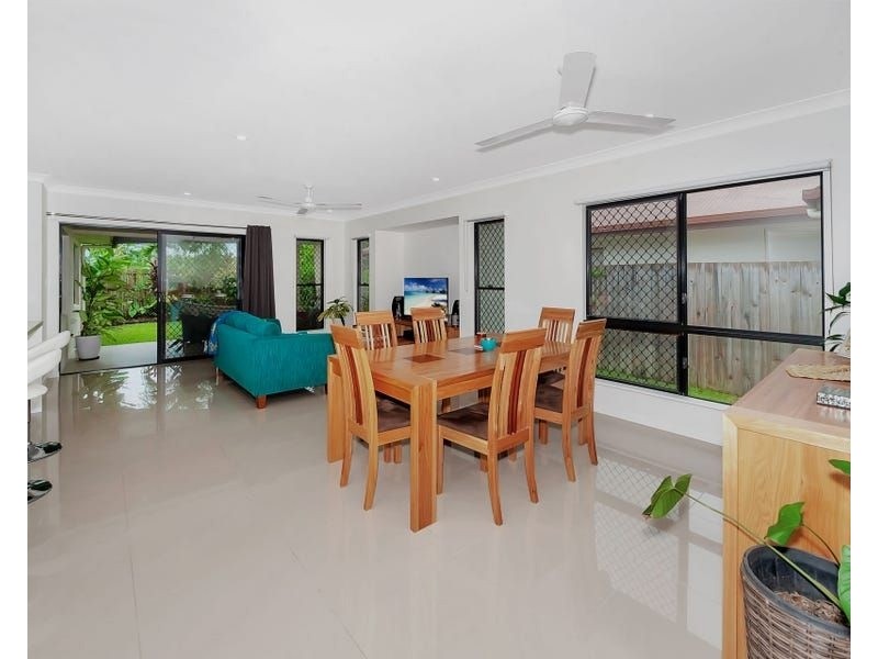 12 Singleton Close, Smithfield QLD 4878