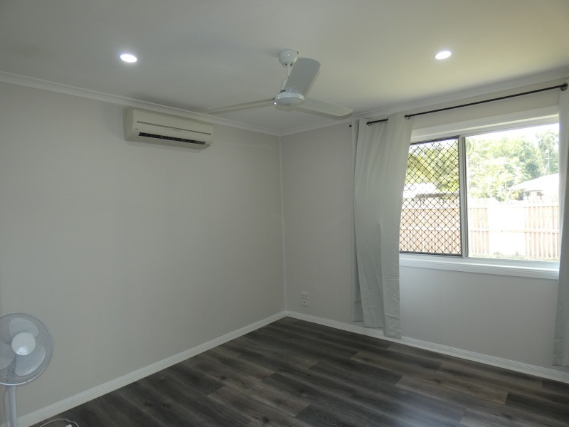 5-7 Burton Close, White Rock QLD 4868